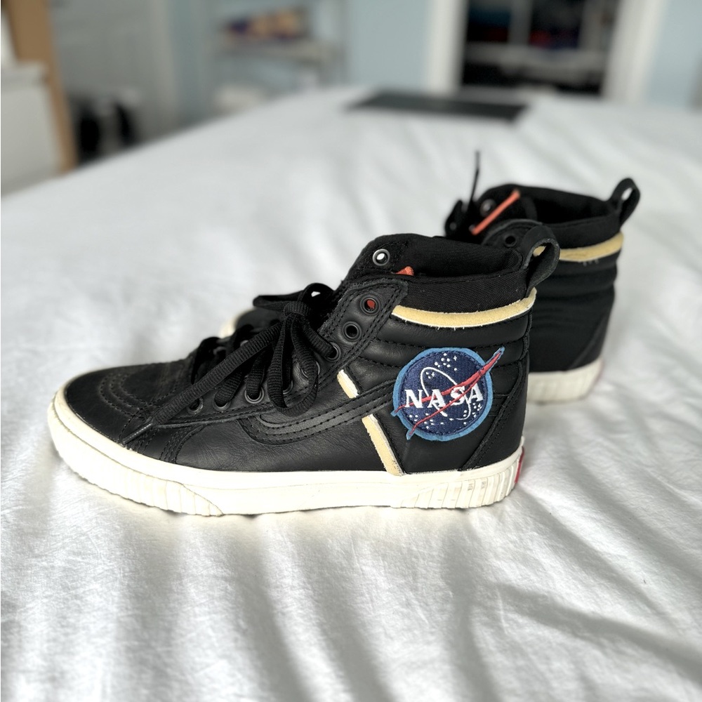 Vans x NASA Space Voyager Black, High Tops